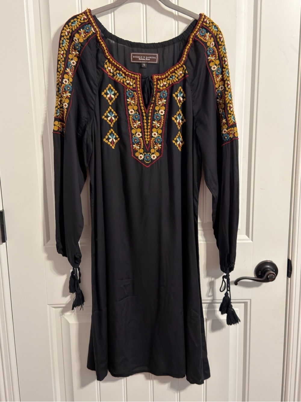 Double D Ranch Long Sleeve Dress w/Embroidery and Tassels. Women's Size S